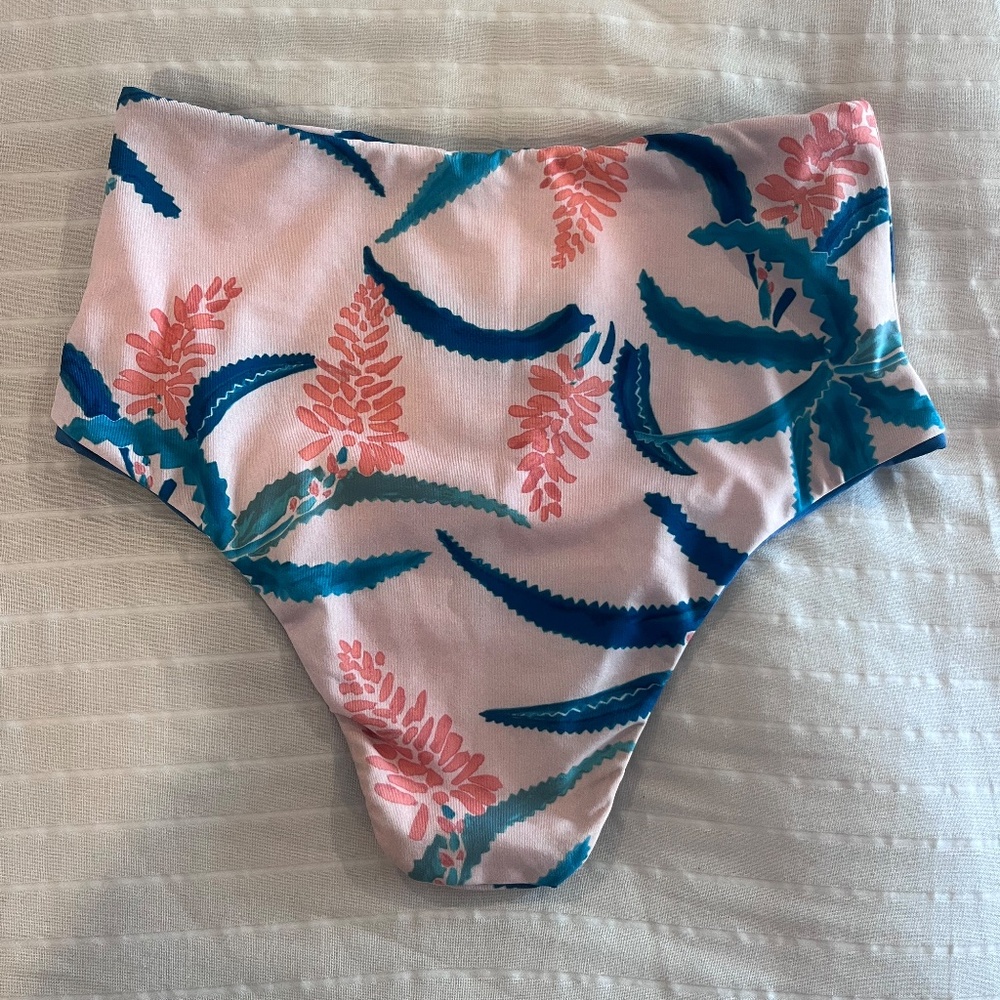Carve Designs High Rise Reversible Bottom - Picture 4 of 5